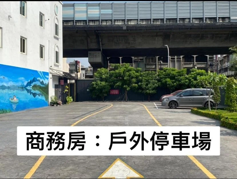 OUGE Motel - Fengshan 호텔 상세 정보 및 리뷰 호텔 이미지